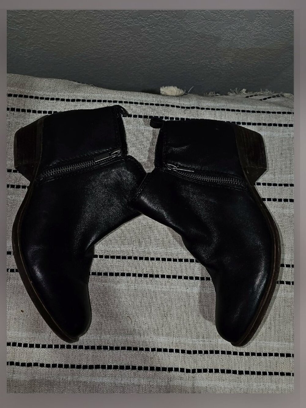 Black Leather Lucky Brand booties size 8M